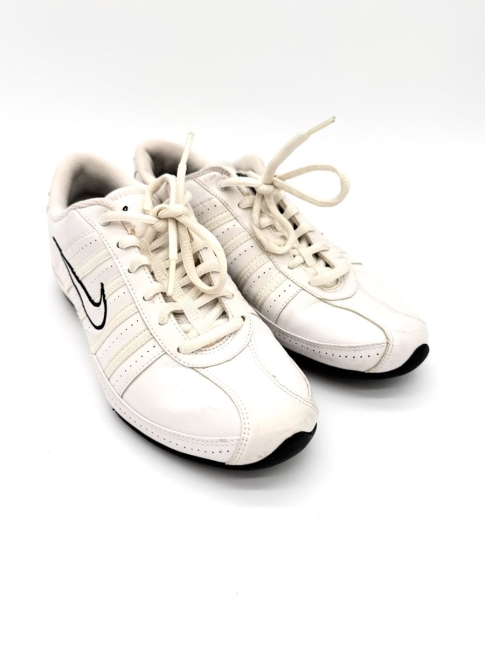 Nike Musique IV White Leather Dance Sneakers Cheer Gym Studio Shoes Womens Sz 6